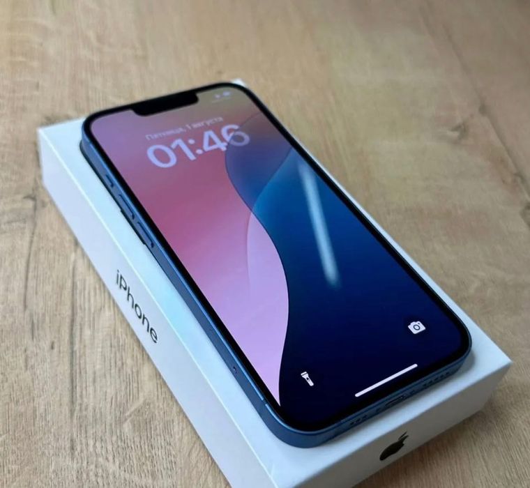 Продам iPhone 13 128
