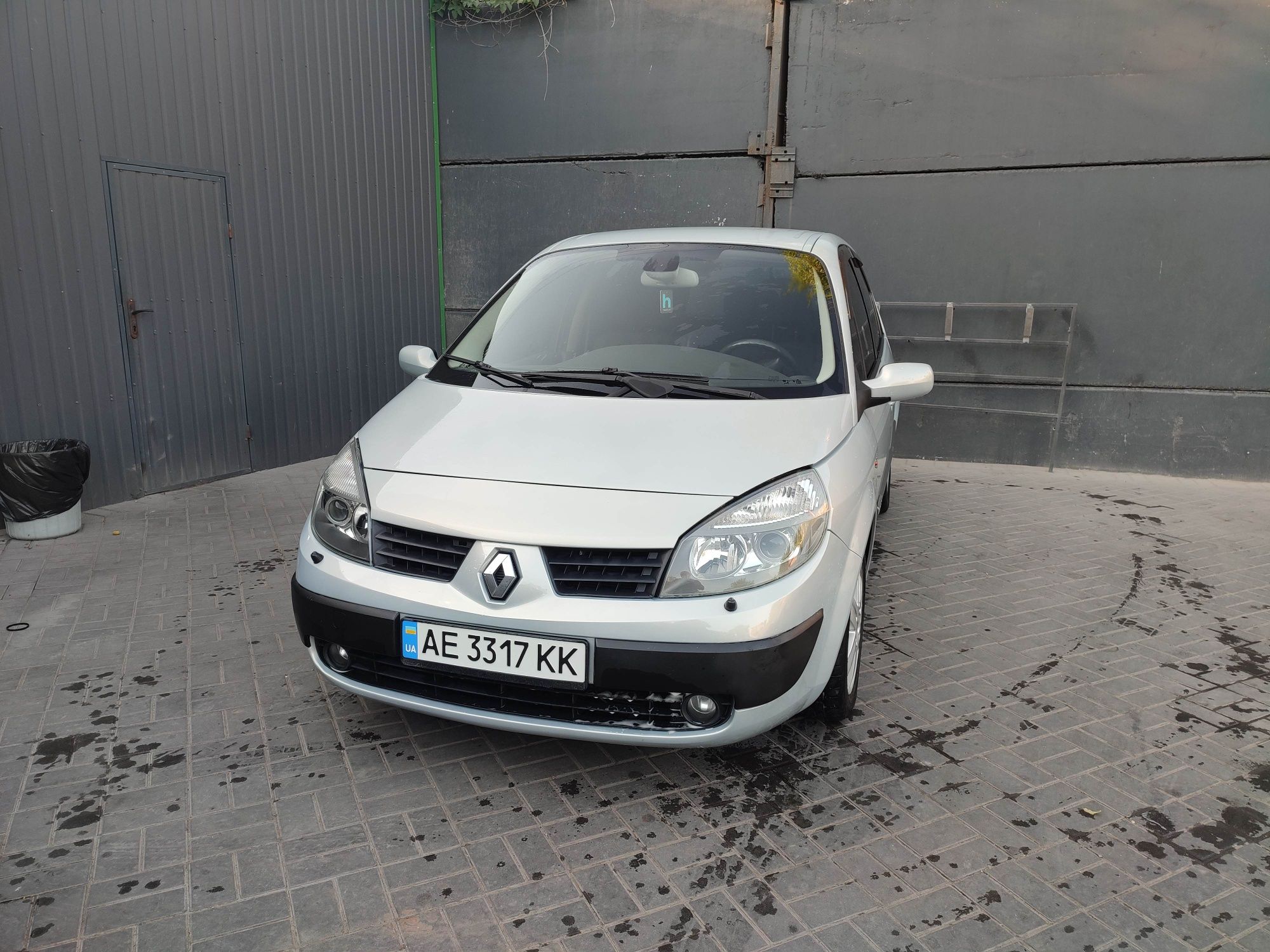 Продам Renault Scenic2 2.0 автомат