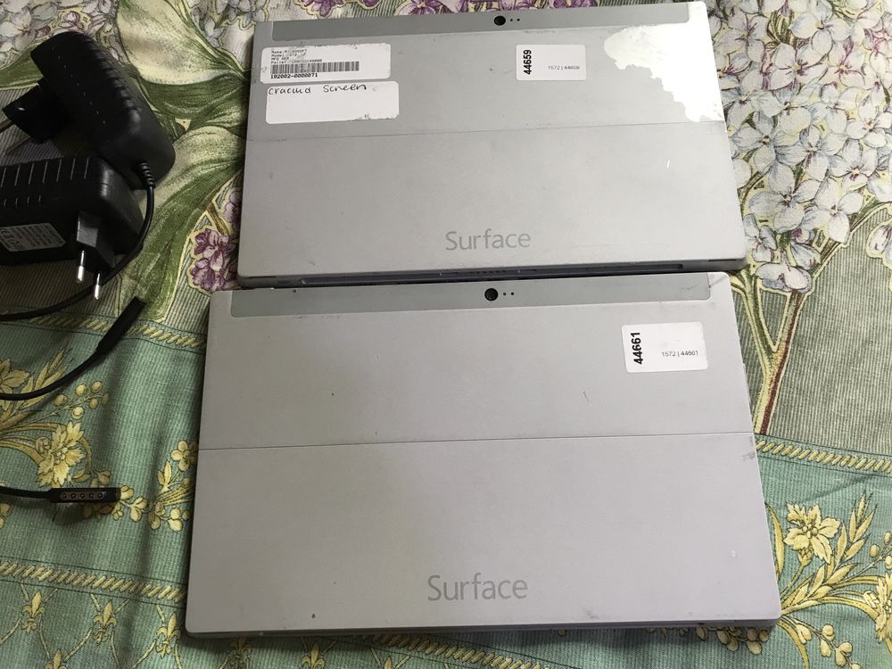 Ультрабуки Microsoft Surface RT2. Цена за 2 штуки.