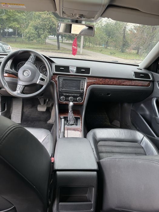 Продаю свой надежный Volkswagen Passat B7 в отличном состоянии.
