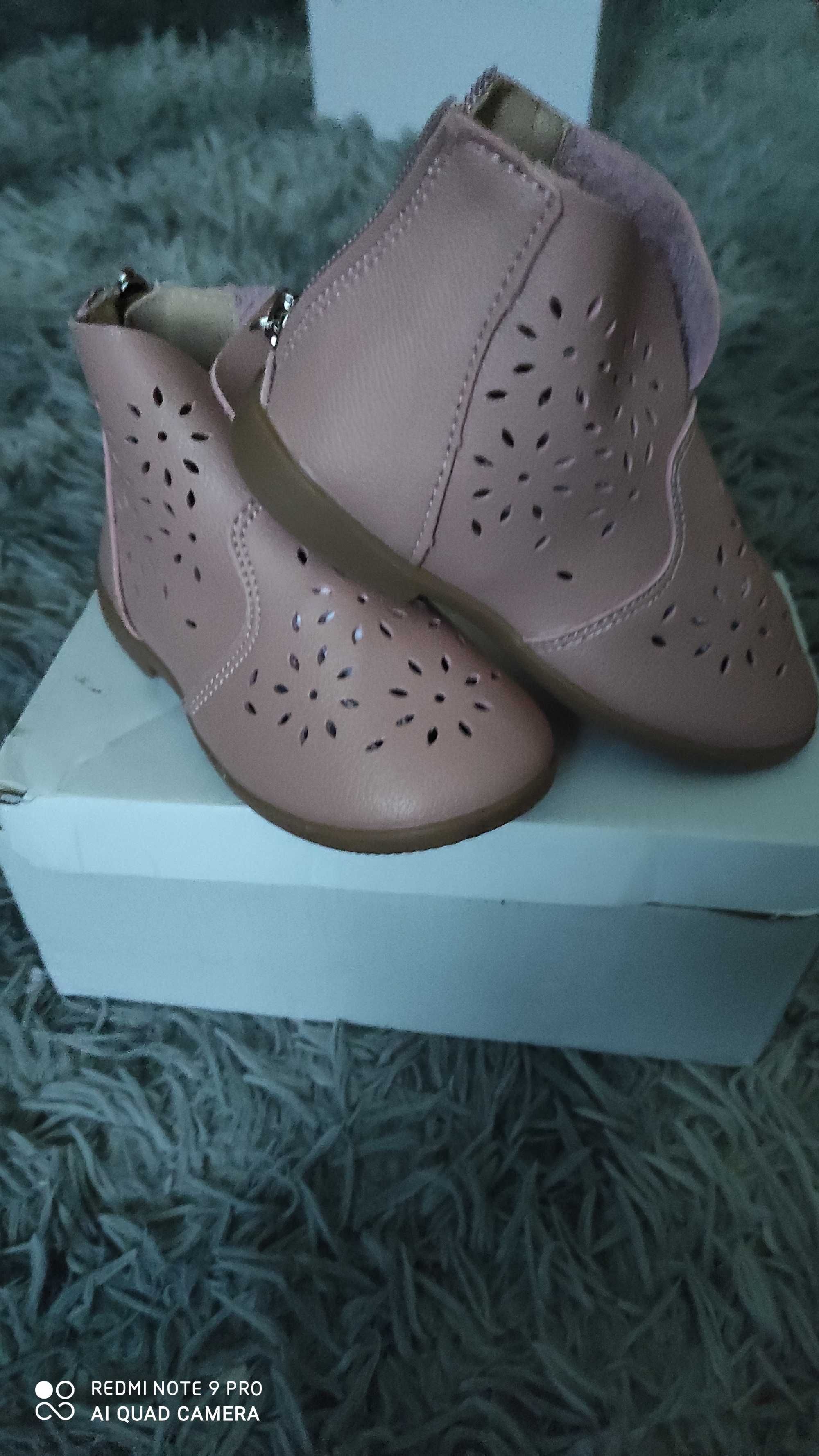 Черевички_черевики для дівчинки_Весняні капчики для маленької модниці