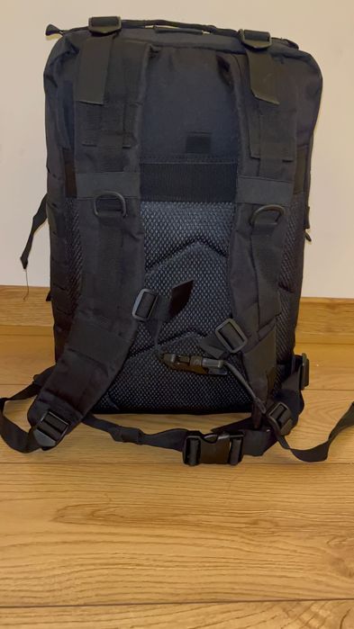 Czarny plecak dla aktywnych - na siłownię, fitness lub sztuki walki