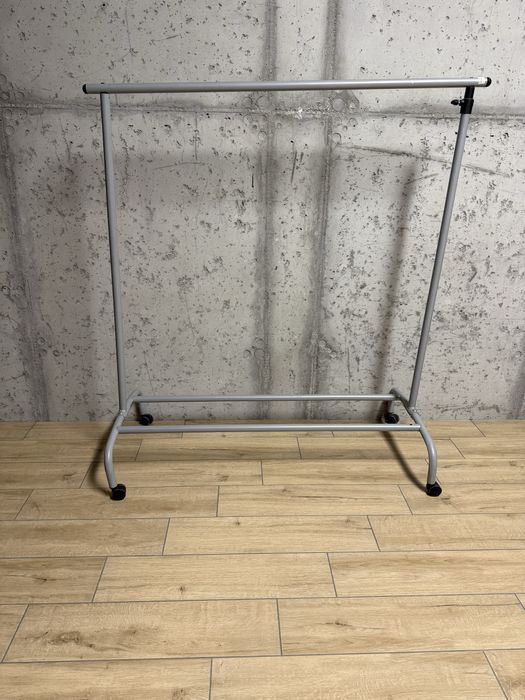 Wieszak na kółkach Rigga IKEA