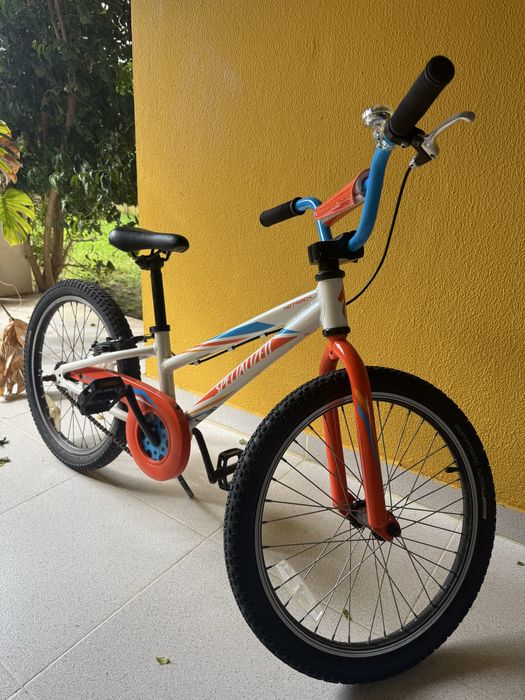 Bicicleta infantil Specialized