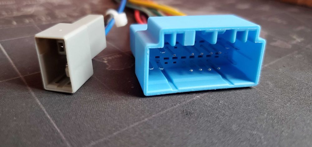 Продам перехідник для магнітол Suzuki, Honda Carav 16-012TT