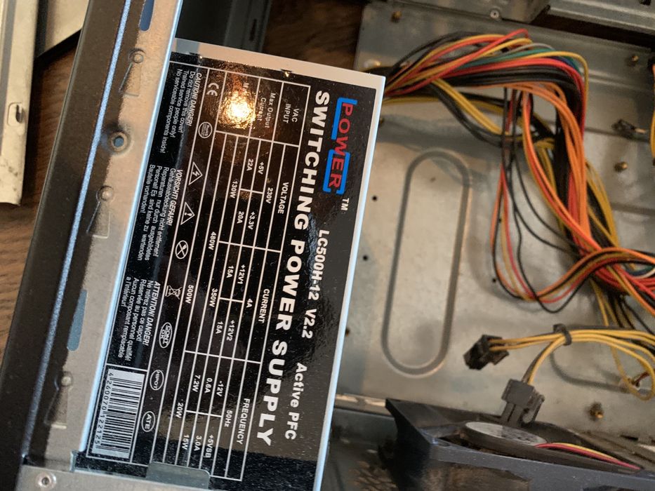 Vendo material informático (detalhe na descrição)