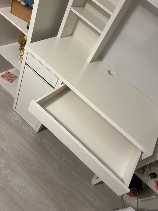 Secretaria Micke IKEA