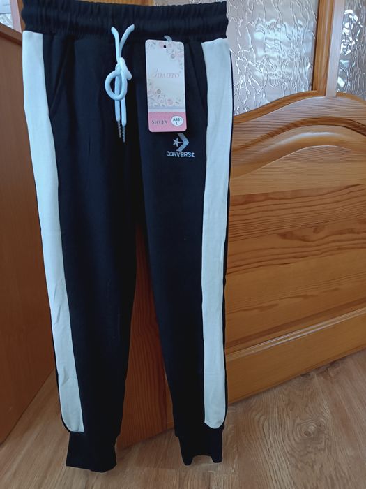 Спортивні штанішки для хлопчика.