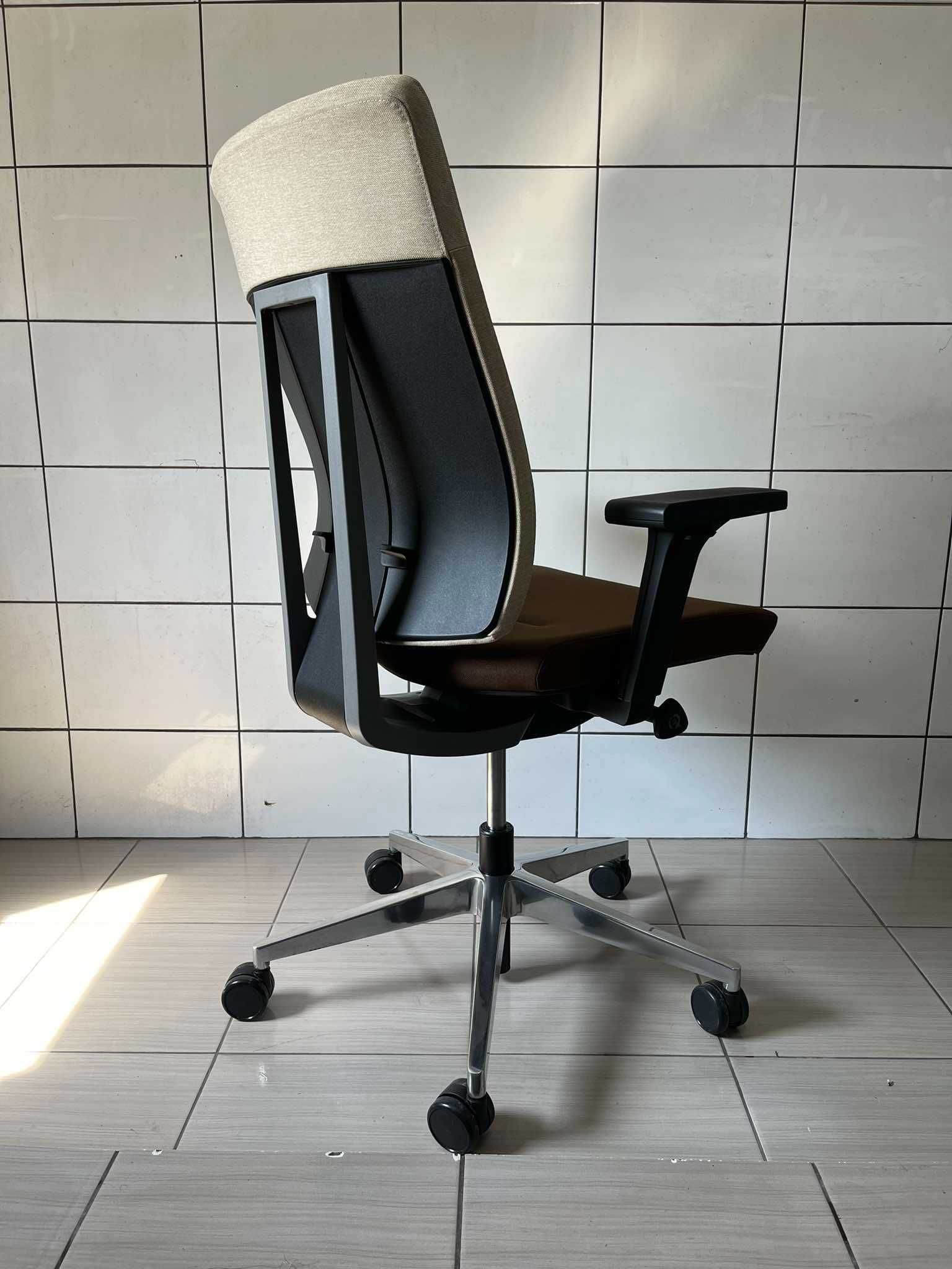 PROMO Fotel biurowy obrotowy Profim Xenon 10STL P61PU DUŻA ILOŚĆ
