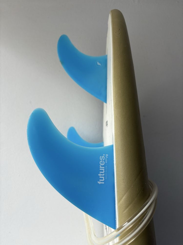Prancha de surf DHD MF 6’10 47L
