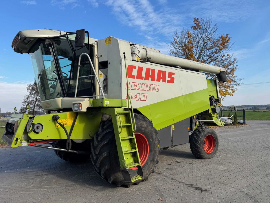 Kombajn CLAAS LEXION 440 99r. plus heder C600