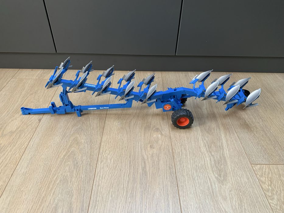 Witam. Sprzedam pług bruder