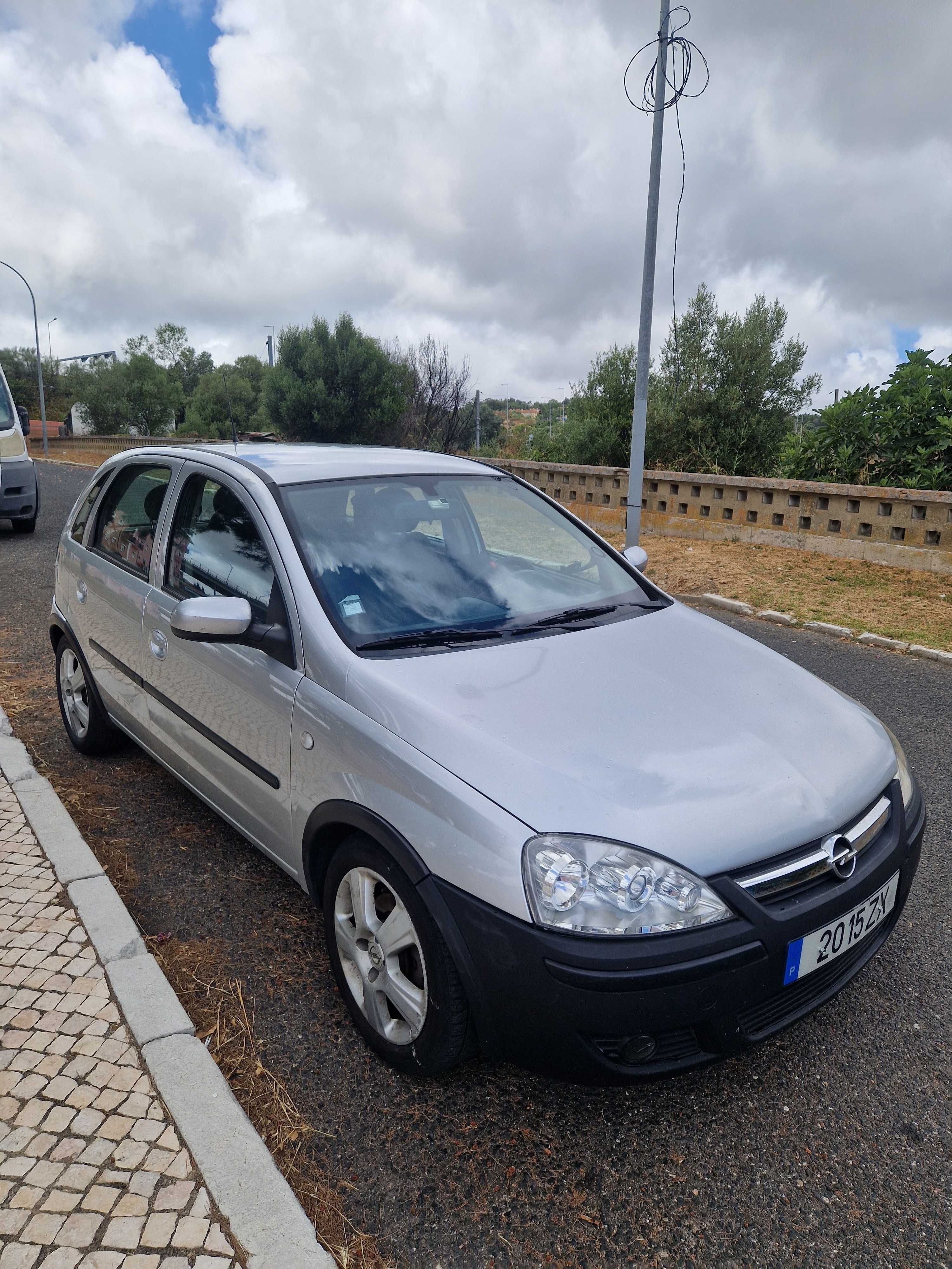 Opel Corsa 1.3 CDTI - 2005 | 160.000 km | Diesel | Econômico e Fiável