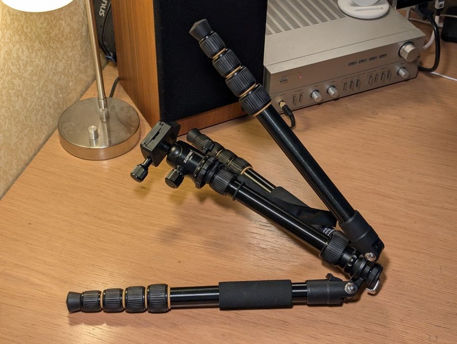 Продам штатив Zomei Q666