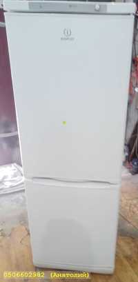 Холодильник б/у Indesit, 165x60 см, 6000 грн (торг)