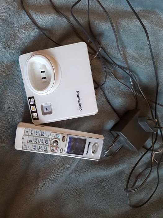 Panasonic KX-TG8207  PANASONIC KX-TS2356UA: