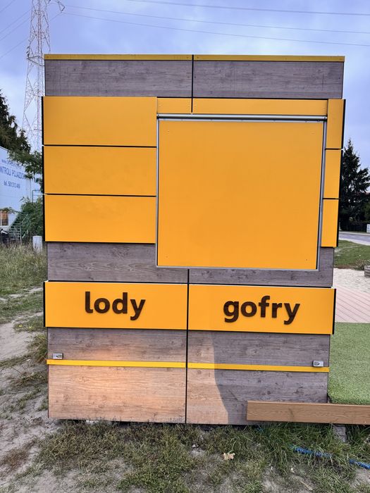 Przyczepa gastronomiczna lody gofry niewiadów