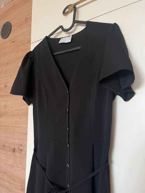Czarny krótki kombinezon zapinany na guziki Asos Design S 36