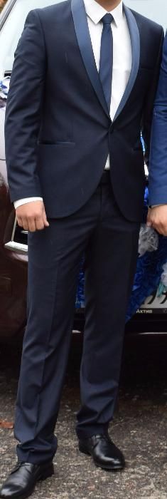 Продается смокинг GIOTELLI (вместе с рубашкой и галстуком)