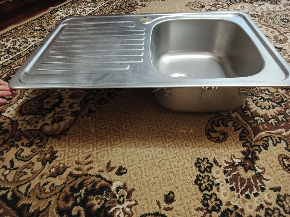 Кухонна тумба з мийкою