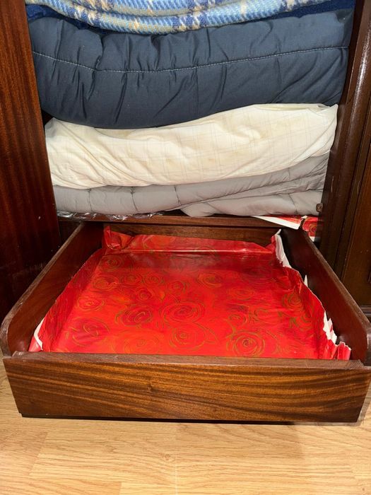 Roupeiro/ guarda fatos