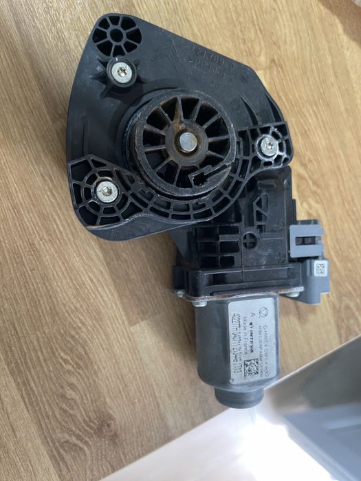 Motor elava vidro citroen c4/DS4