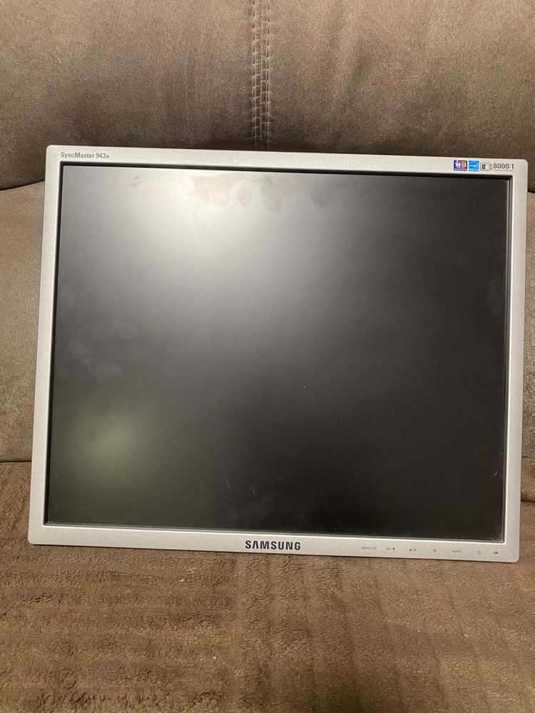 Монитор Samsung SyncMaster 943n