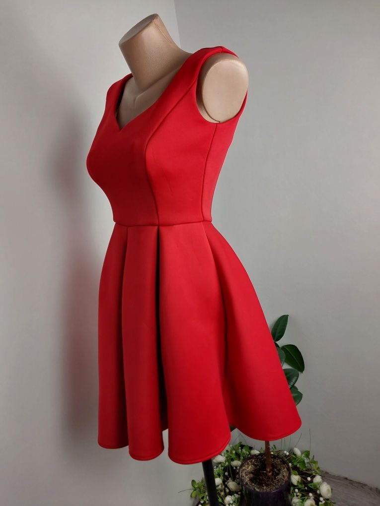 Piękna czerwona sukienka VUBU XS 34 wesele studniówka