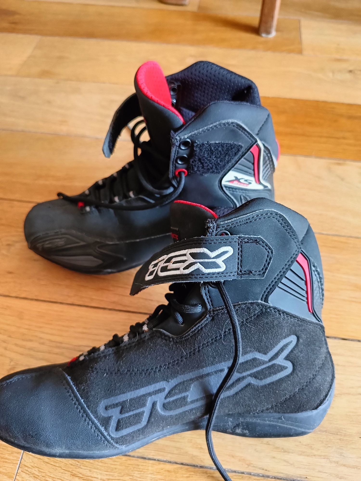 Sprzedam kurtkę motocyklową i buty motocyklowe