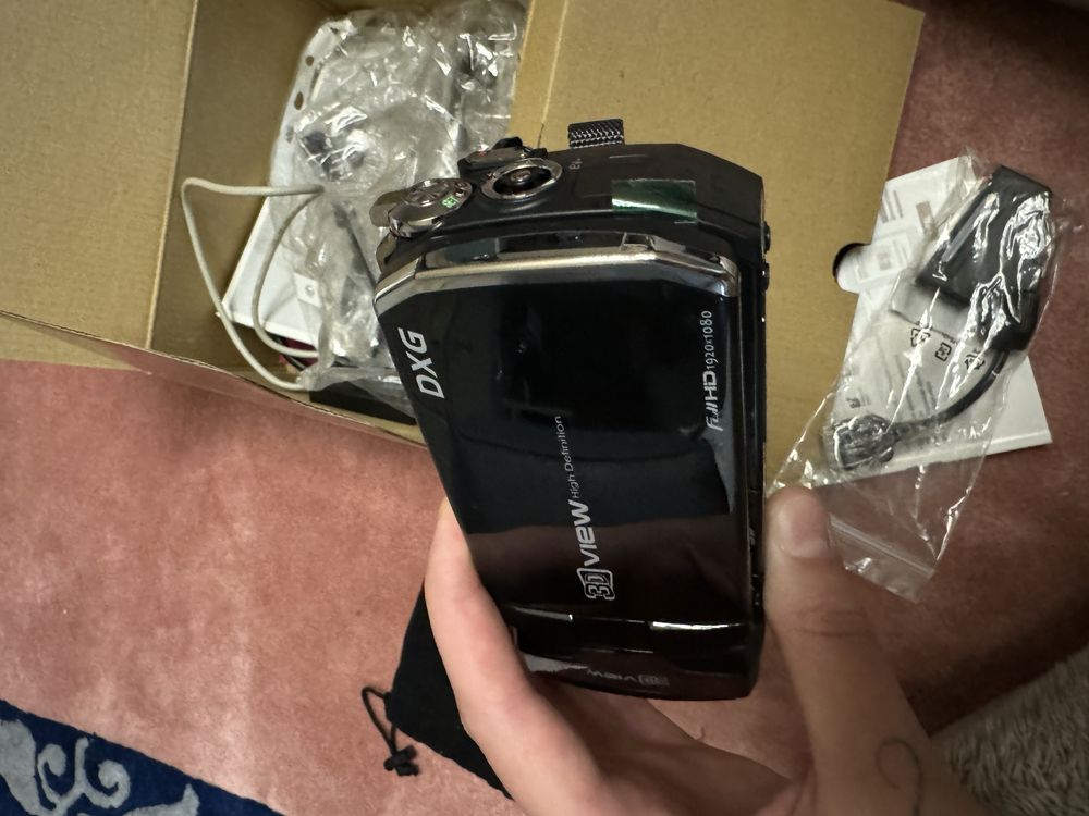 DXG DVX5F9 3D видеокамера Новая