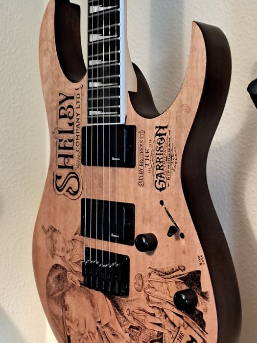 Guitarra eletrica ibanez (peaky blinders)