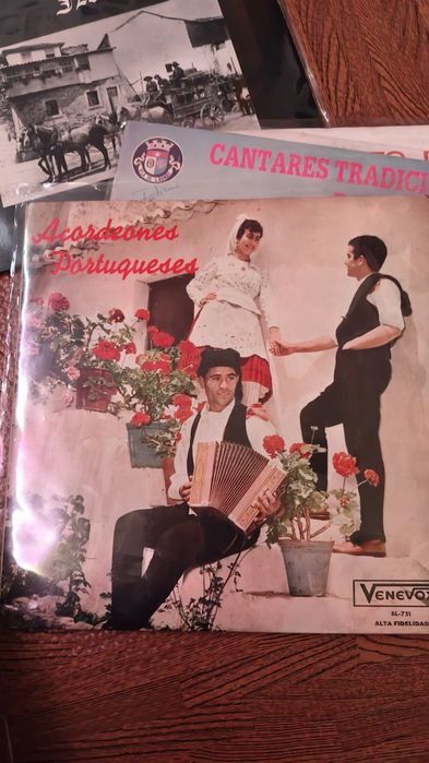 Lote Lps Música tradicional Cantares/Ranchos Nacional
Capas e discos m