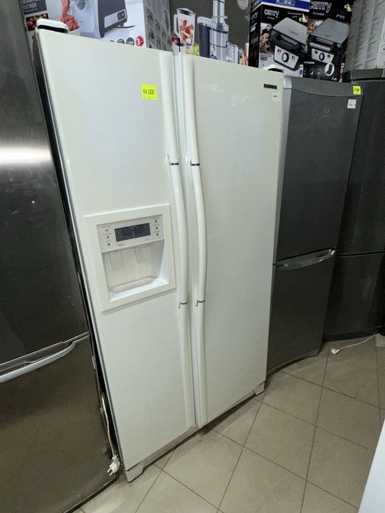 Холодильник з Німечинни Samsung RS57