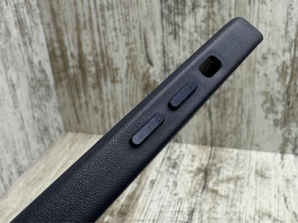 Чехол кожанный Leather Case MagSafe на iPhone 14 Pro Max