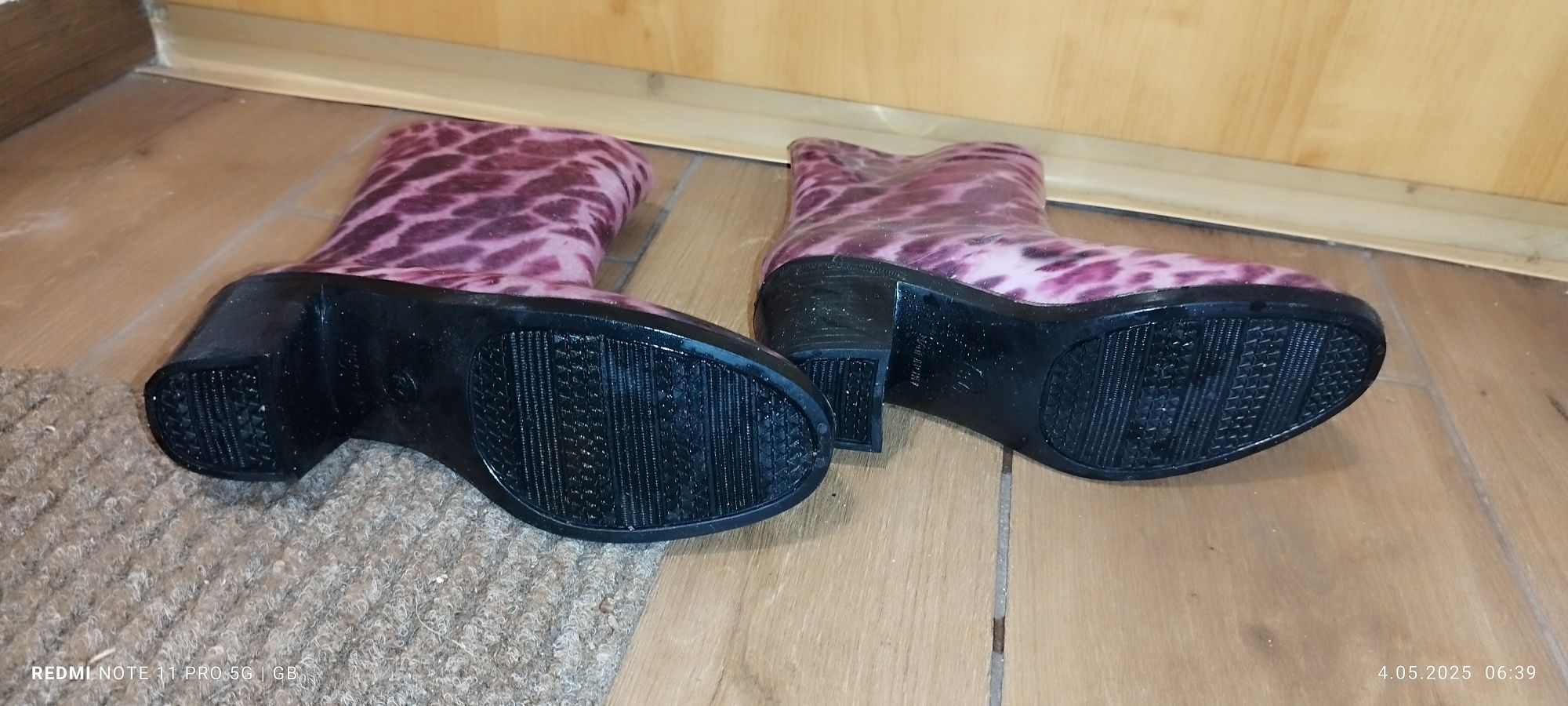 Sprzedam kalosze damskie nowe