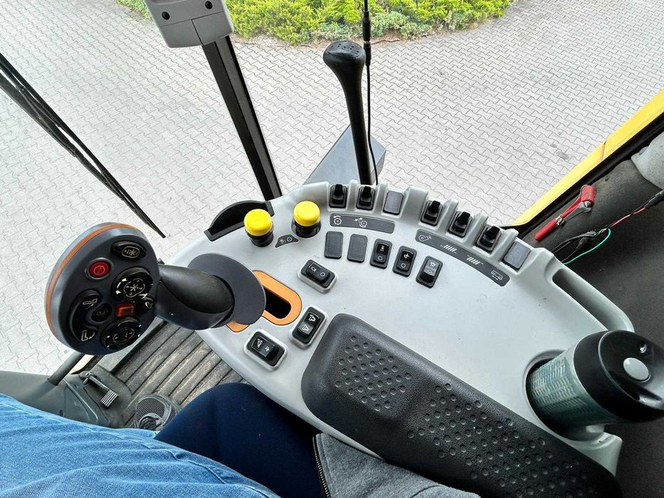 Kombajn New Holland TC5.80