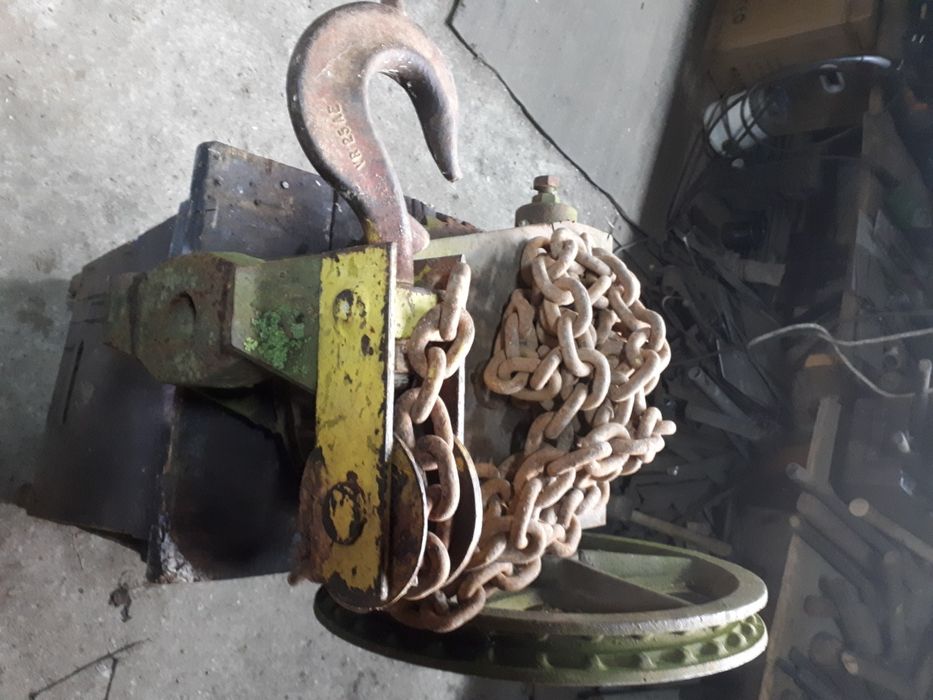 Wyciąg , łańcuch , hak