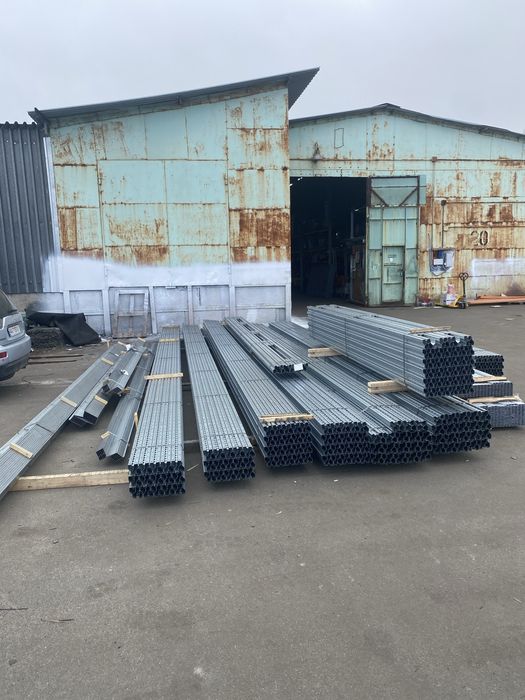 В наявності палетні стелажі для складу. Нові та б\у по вигідній ціні.