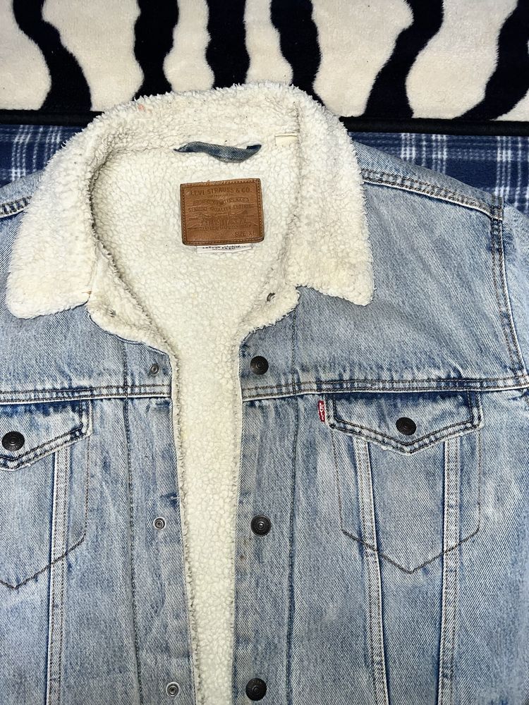 Джинсова куртка LEVIS L
