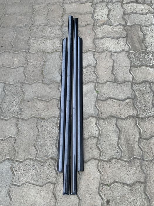 Молдинги дверей Audi A6C5 R/L