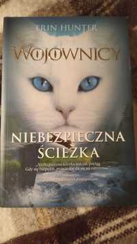 "Niebezpieczna ścieżka" Erin Hunter