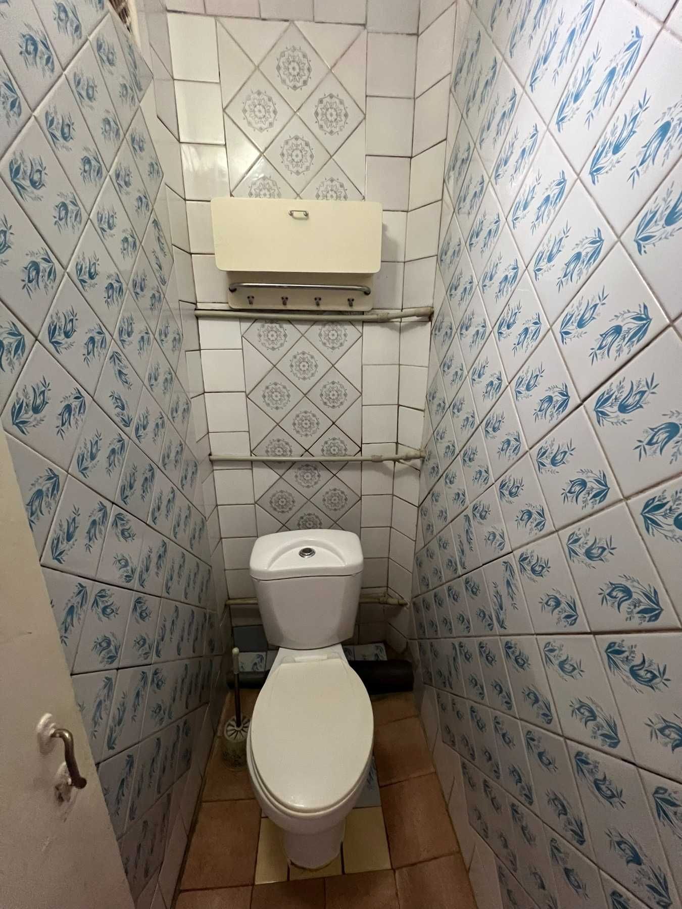 Продам 2-кімнатну чешку на ПОЛОВКАХ
