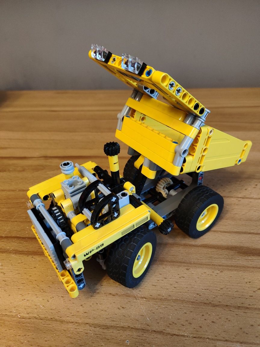 LEGO Technic 42035 ciężarówka górnicza