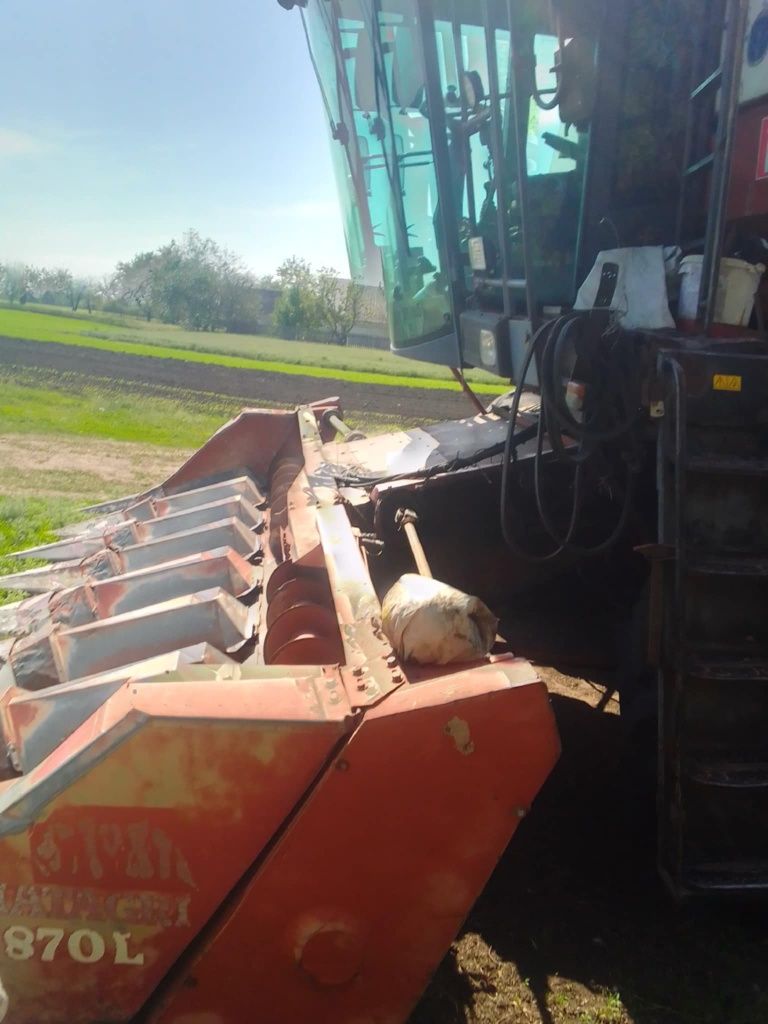 Продам комбайн New Holland L624
