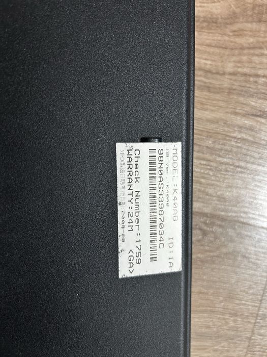 Ноутбук Asus.        .