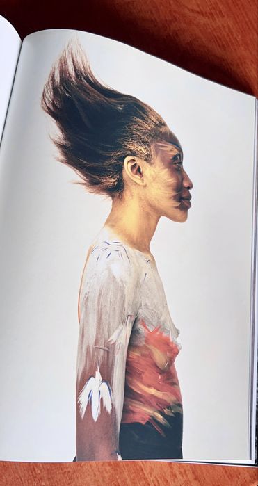 Livro fotografia de Anne