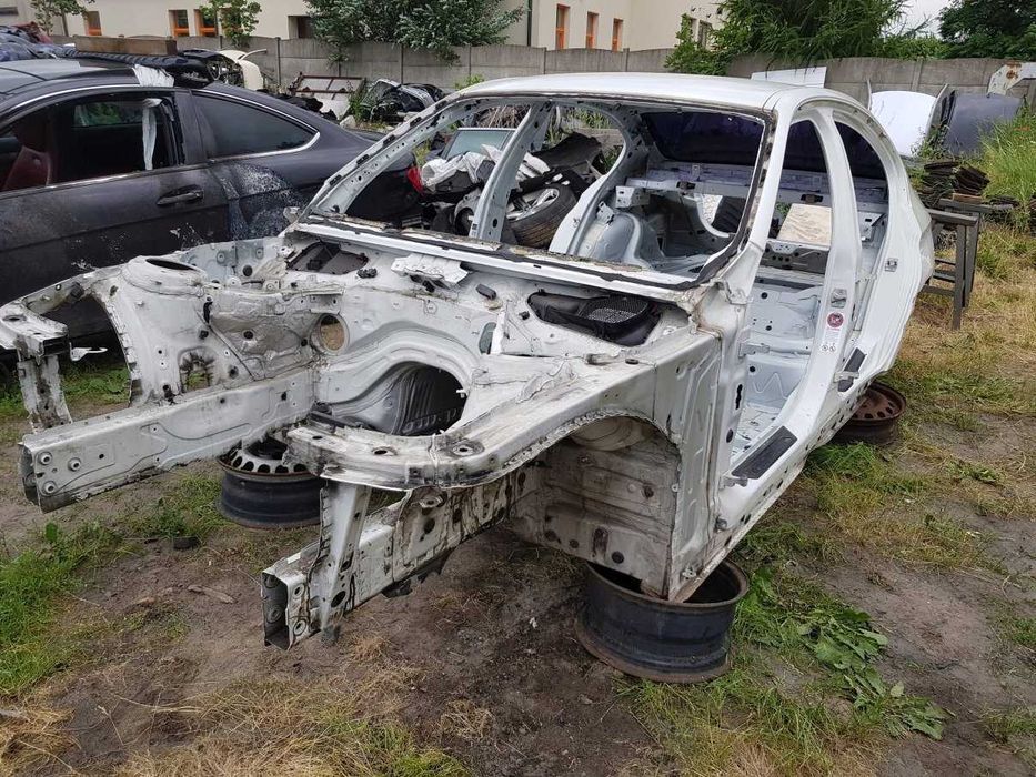 Четверть крыло кузов BMW 3 F30 F31 разборка