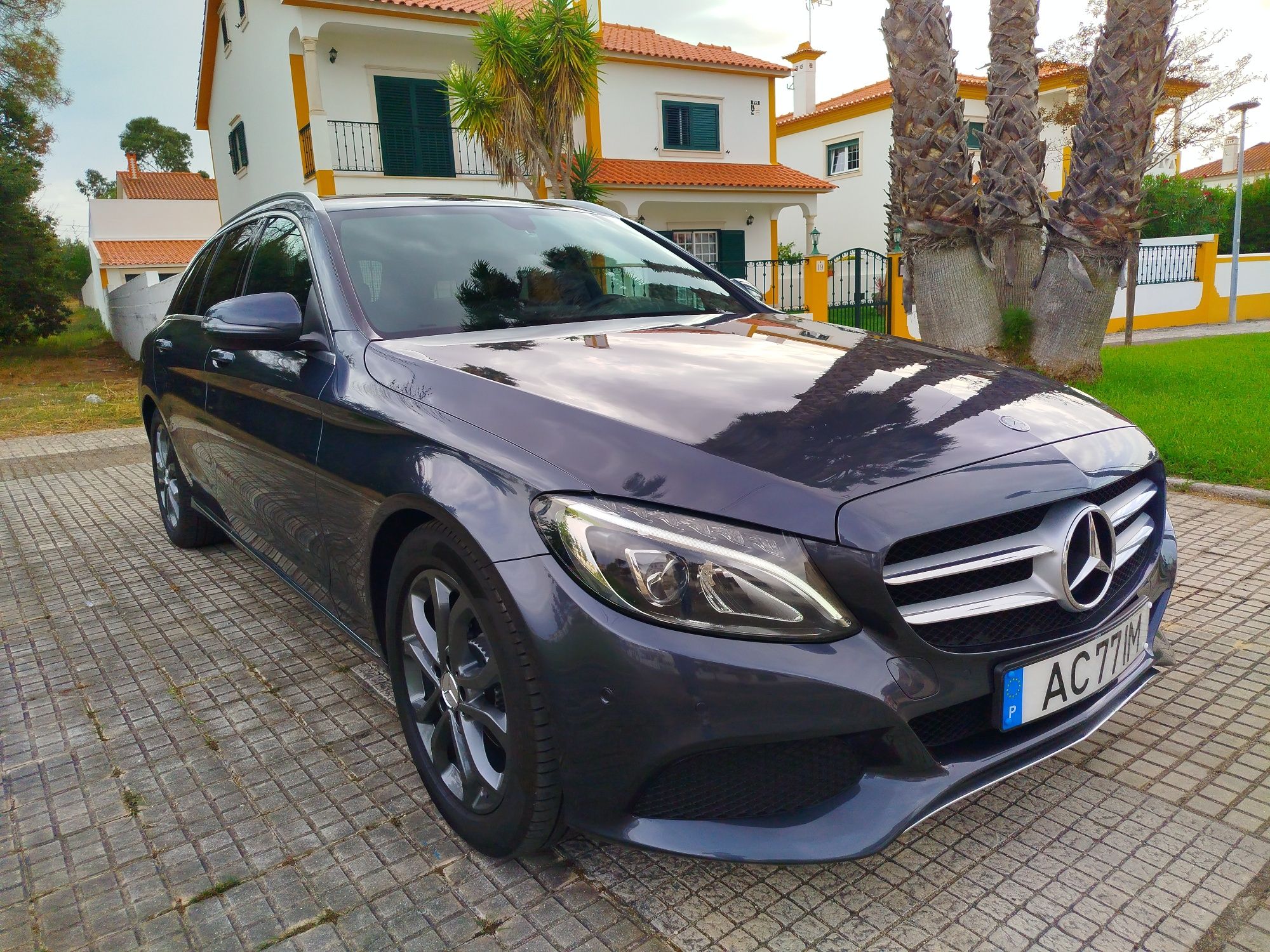 Mercedes C220d bluetec avantgarde++ de 2015 aceito retoma