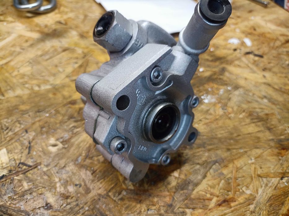 Pompa wspomagania Mondeo MK3 2.0 TDCi tddi