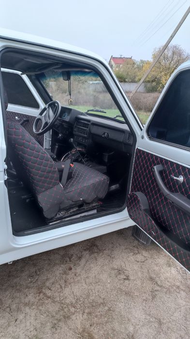 Нива 2003г 3300$